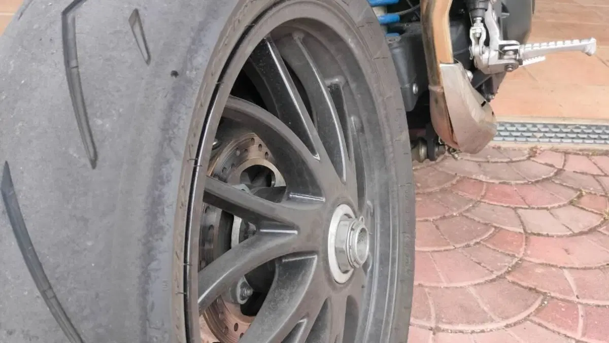 Triumph Speed Triple 1050 (2005 - 11)  (16)