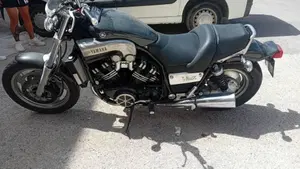 Yamaha V-Max 1200 
