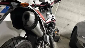 Betamotor RR 125 4T Motard LC (2018 - 20)  (3)