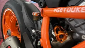 KTM 1290 Super Duke R (2022 - 23)  (8)