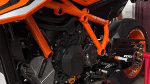 KTM 1290 Super Duke R (2022 - 23)  (10)
