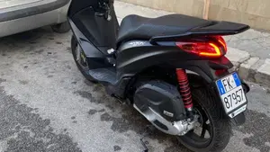 Piaggio Medley 125 S ABS (2021 - 24)  (3)