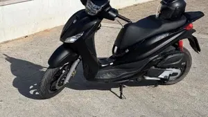 Piaggio Medley 125 S ABS (2021 - 24)  (4)