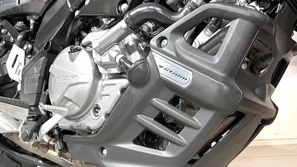 Suzuki V-Strom 650 (2021 - 25)  (3)
