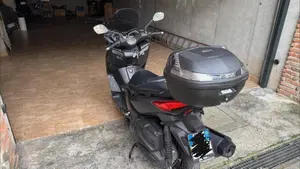 Yamaha X-Max 400 ABS (2013 - 16)  (6)