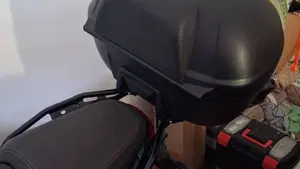 Moto Guzzi V100 Mandello S (2022 - 24)  (9)