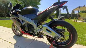Aprilia RSV4 Factory APRC ABS (2011 - 15)  (4)