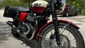 Triumph Bonneville T100 (2008 - 16)  (2)