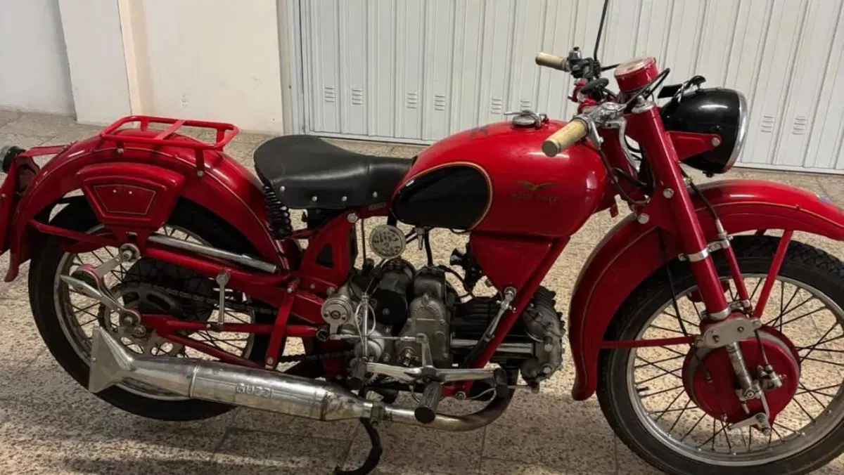 Moto Guzzi   (2)