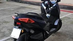 Yamaha X-Max 400 ABS (2017 - 20)  (4)