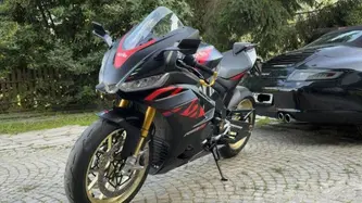 Aprilia RSV4 1100 Factory (2021 - 24) usata
