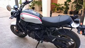 Yamaha XSR 700 XTribute (2022 - 24)  (3)