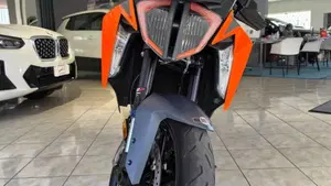 KTM 1290 Super Duke GT (2022 - 25)  (2)