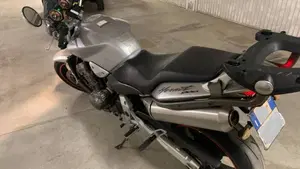 Honda Hornet 900  (3)