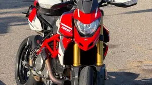 Ducati Hypermotard 950 SP (2022 - 25)  (4)