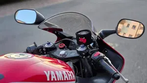Yamaha YZF R6 (1999 - 00)  (6)
