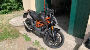KTM 390 Duke (2021 - 23)  (2)