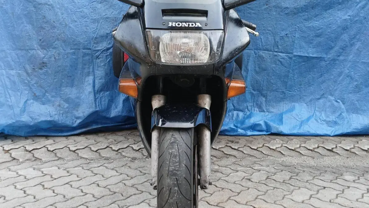 Honda VFR 750 F (1990 - 93)  (3)