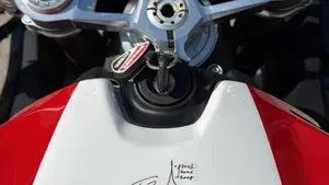 Ducati Panigale V2 Bayliss 1st Championship 20th Anniversary (2021 - 24)  (4)