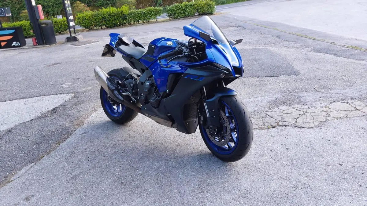 Yamaha YZF R1 (2020 - 25) 