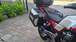 Moto Guzzi V85 TT Evocative Graphics (2019 - 20)  (4)