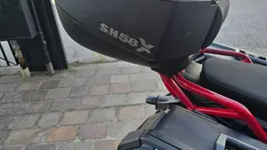 Moto Guzzi V85 TT Evocative Graphics (2019 - 20)  (6)