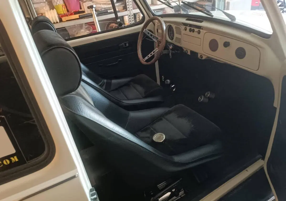 Volkswagen Maggiolino  (6)