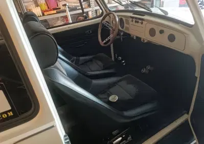 Volkswagen Maggiolino  (6)