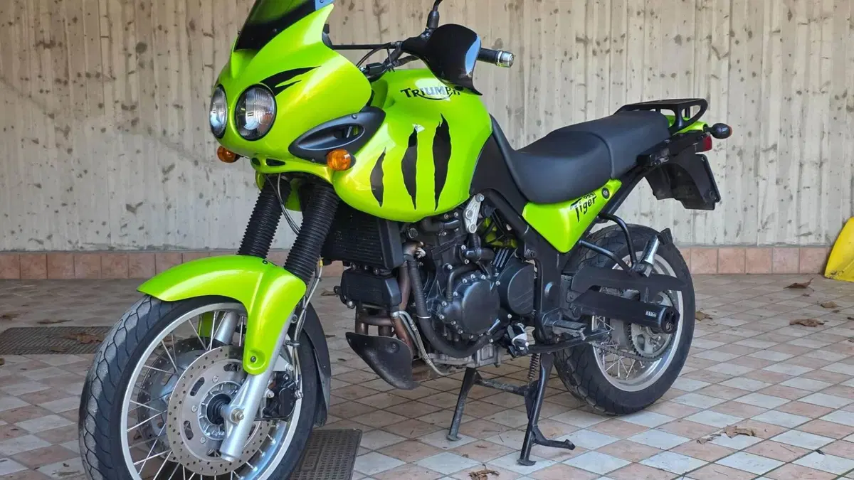 Triumph Tiger 955 (2002 - 06)  (2)
