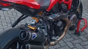 Ducati Monster 1200 R (2016 - 19)  (3)