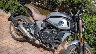 CFMOTO 700CL-X Heritage (2021 - 26) usata