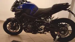 Yamaha MT-09 (2017 - 20)  (5)