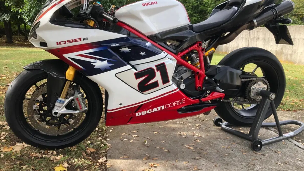 Ducati 1098 R Bayliss LE (2009 - 11)  (2)