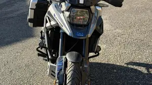Suzuki V-Strom 1050XT (2020 - 23)  (4)