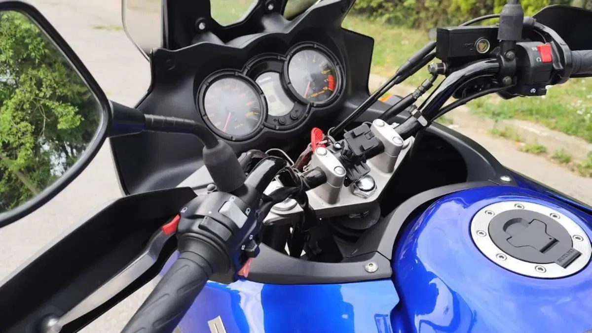 Suzuki V-Strom 650 (2008 - 11)  (7)