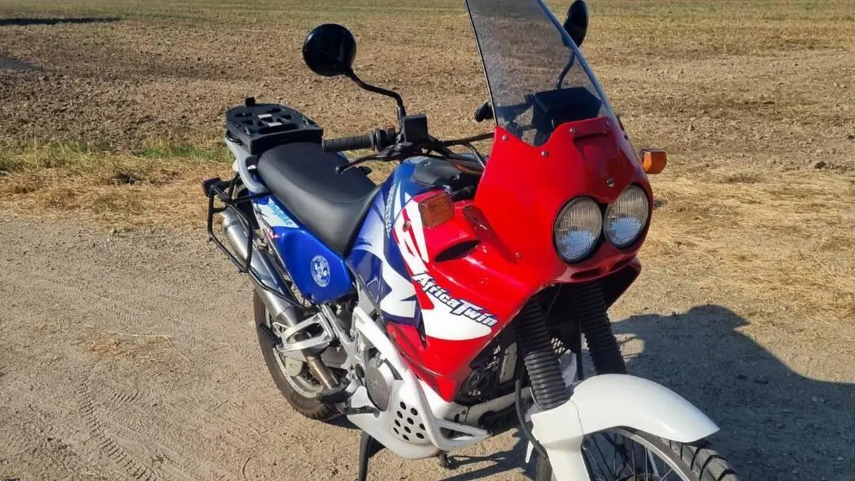 Honda Africa Twin XRV 750 (1996 - 02)  (2)