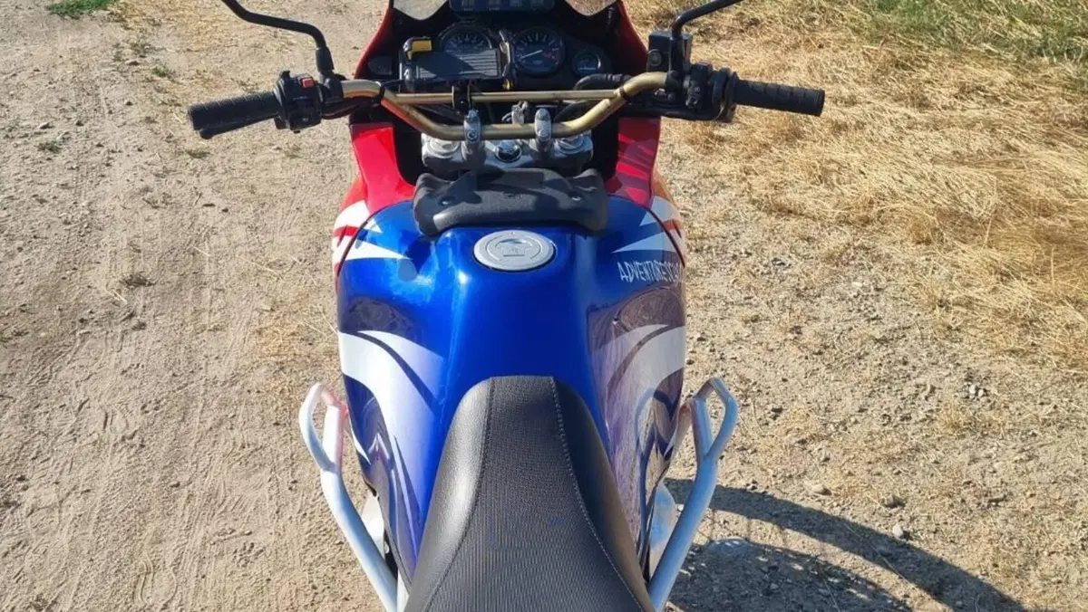 Honda Africa Twin XRV 750 (1996 - 02)  (5)