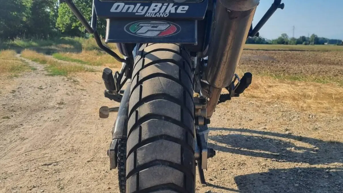 Honda Africa Twin XRV 750 (1996 - 02)  (7)