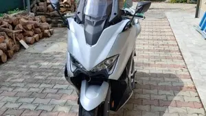 Yamaha T-Max 530 DX (2017 - 19)  (5)