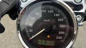 Harley-Davidson 1200 Custom (2007 - 13) - XL 1200C  (3)