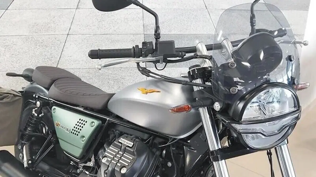 Moto Guzzi V9 Bobber Centenario (2021 - 22)  (2)