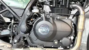 Royal Enfield Himalayan 411 (2021 - 24)  (4)