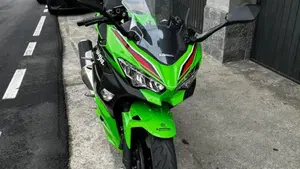 Kawasaki Ninja 400 (2023)  (2)