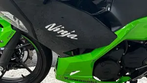 Kawasaki Ninja 400 (2023)  (5)
