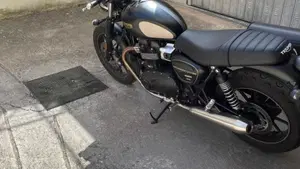 Triumph Street Twin 900 (2021 - 22)  (3)