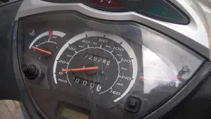 Honda SH 150i (2005 - 08)  (4)