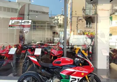 Ducati Panigale V2 Bayliss 1st Championship 20th Anniversary (2021 - 24) - Annuncio 9994608