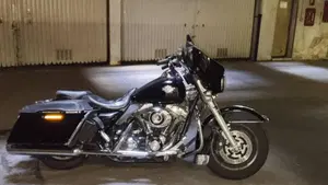 Harley-Davidson 1584 Street Glide (2008 - 10) - FLHX  (2)