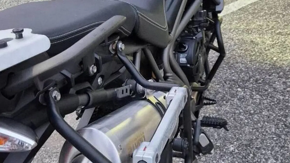 Triumph Tiger 800 XC (2015 - 17)  (9)