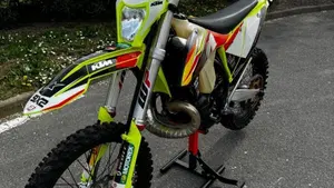 KTM 250 EXC TPI (2022)  (2)